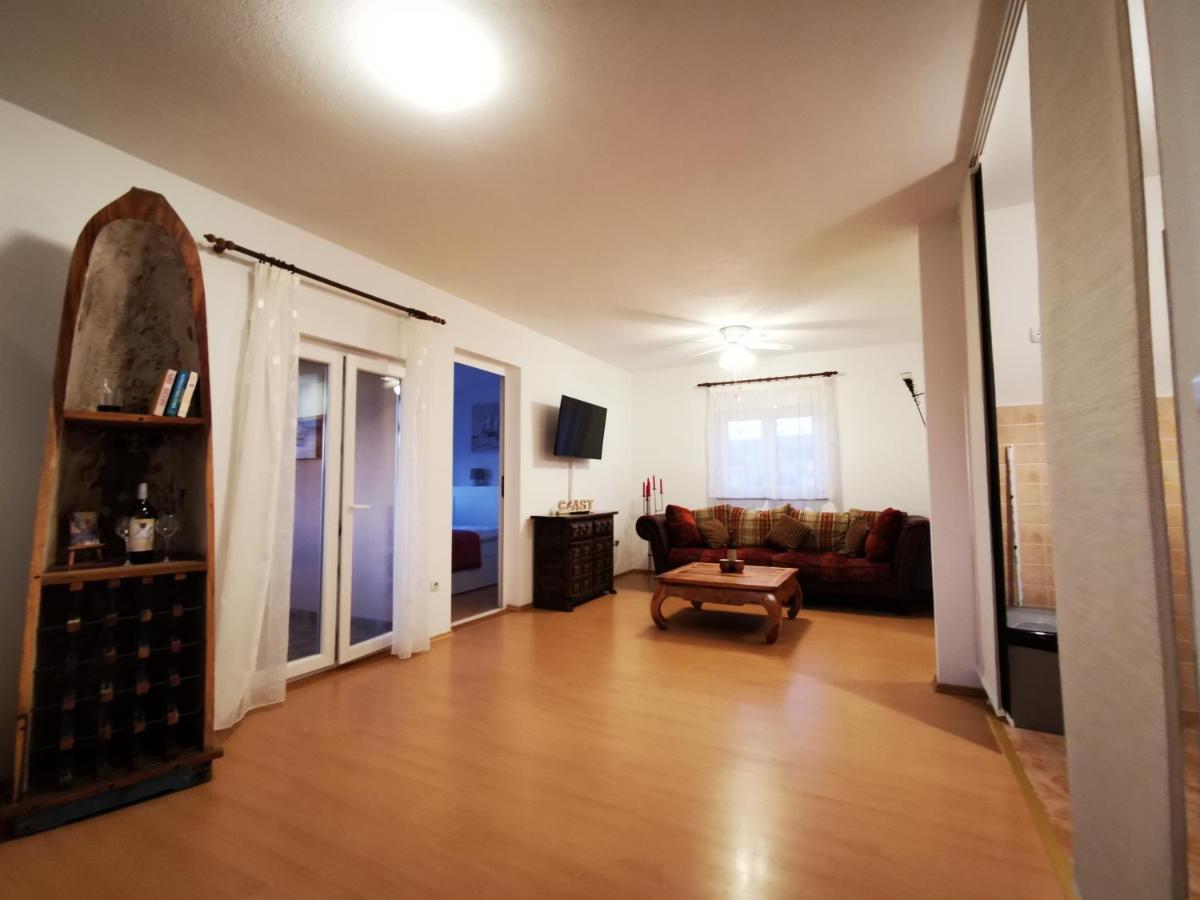 Villa Mala Vala #1 - Seeview - 80 Qm - 2 Sz - 4 Pers Trogir Ngoại thất bức ảnh