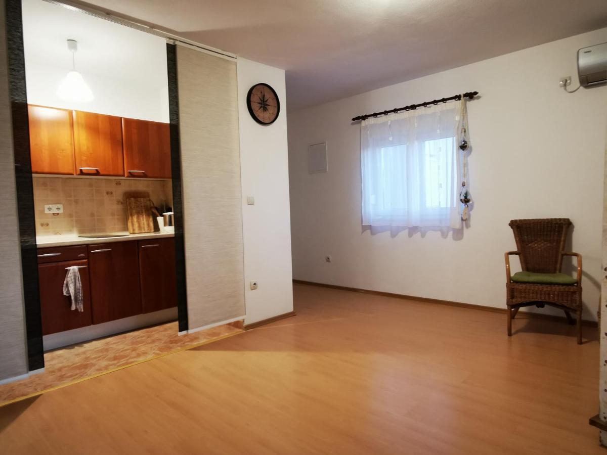 Villa Mala Vala #1 - Seeview - 80 Qm - 2 Sz - 4 Pers Trogir Ngoại thất bức ảnh
